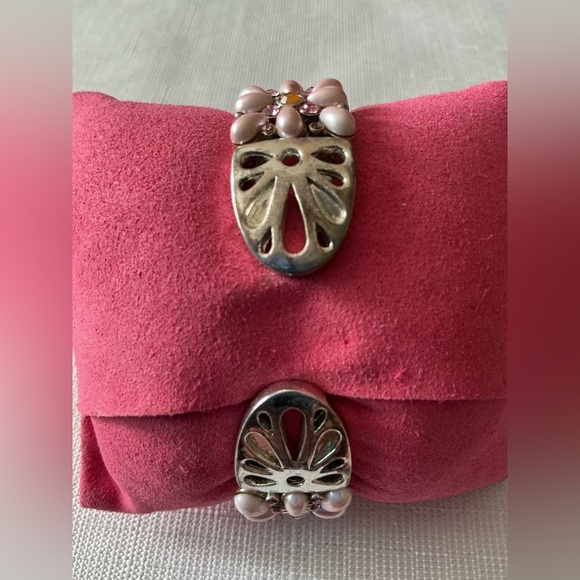 Pearl and Crystal Cuff Bracelet - Picture 2 of 4